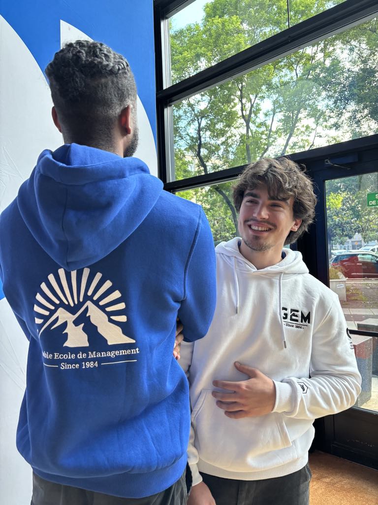 Pull de promotion 2023 - 2024